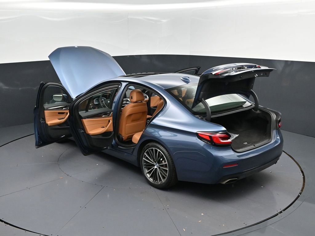 Used 2023 BMW 530e xDrive w/ Convenience Package image 47