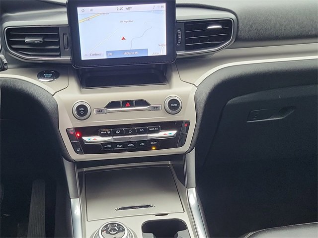 Used 2022 Ford Explorer XLT w/ Equipment Group 202A image 30