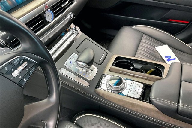 Used 2021 Genesis G90 3.3T Premium image 16