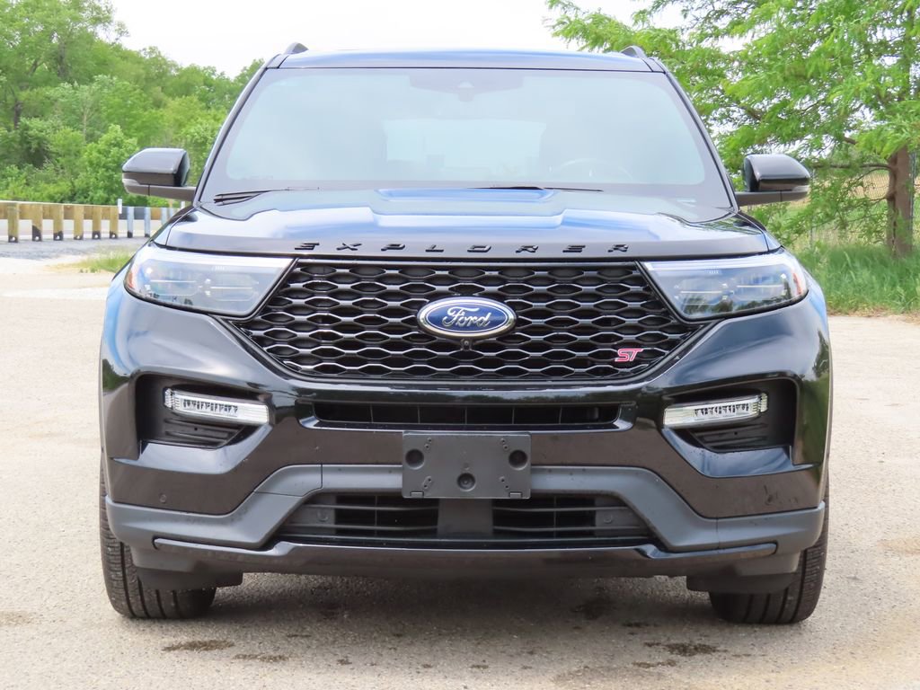 Used 2023 Ford Explorer ST w/ Technology Package AWD/4WD image 4