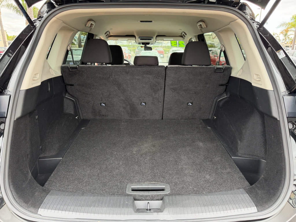 Used 2023 Nissan Rogue SV FWD image 6
