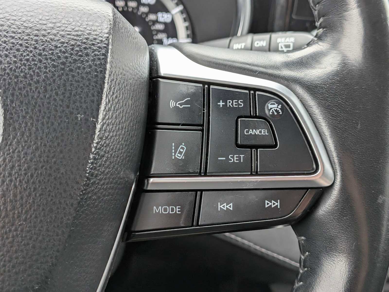 Used 2021 Toyota Highlander Limited image 26