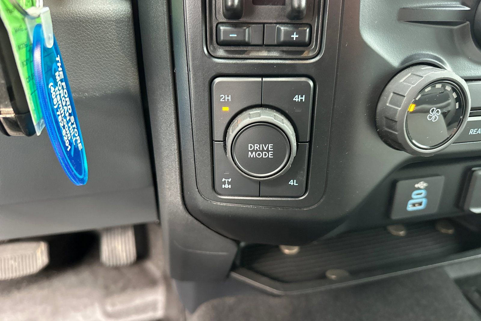 Used 2024 Ford F250 XL w/ STX Appearance Package image 32