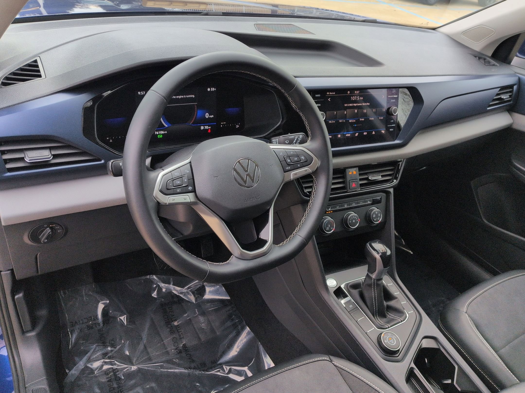 Used 2022 Volkswagen Taos SE image 9