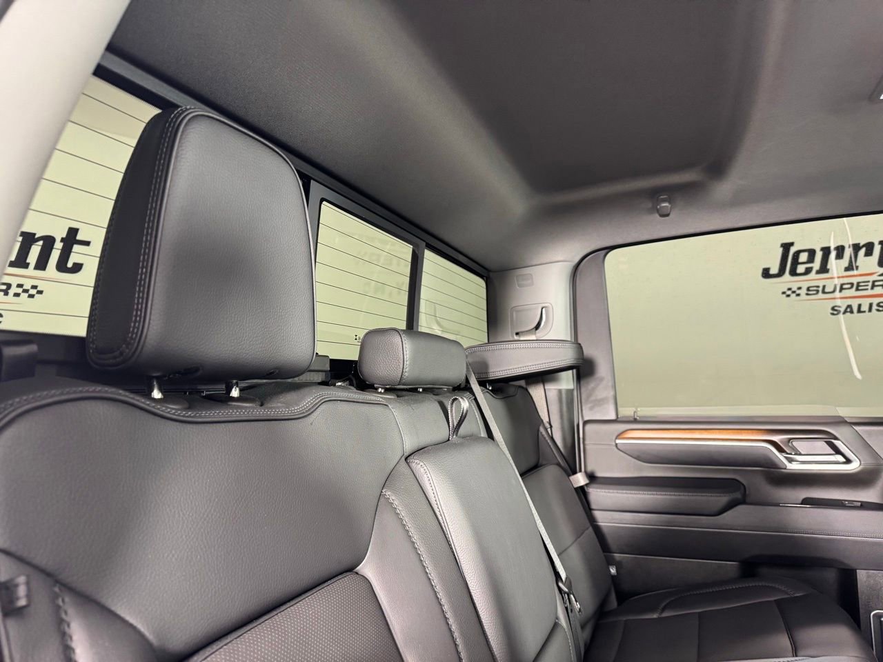 Used 2025 GMC Sierra 2500 Denali w/ Technology Package image 29