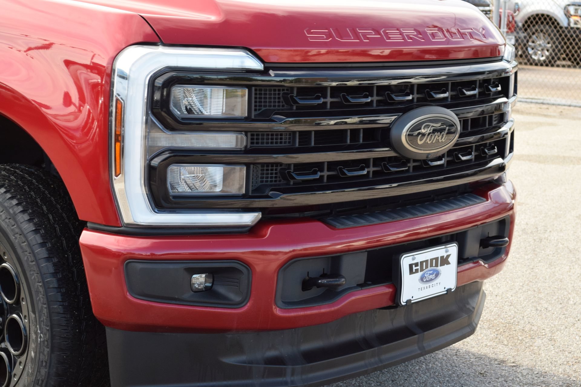 Used 2024 Ford F250 Lariat w/ Black Appearance Package AWD/4WD image 25