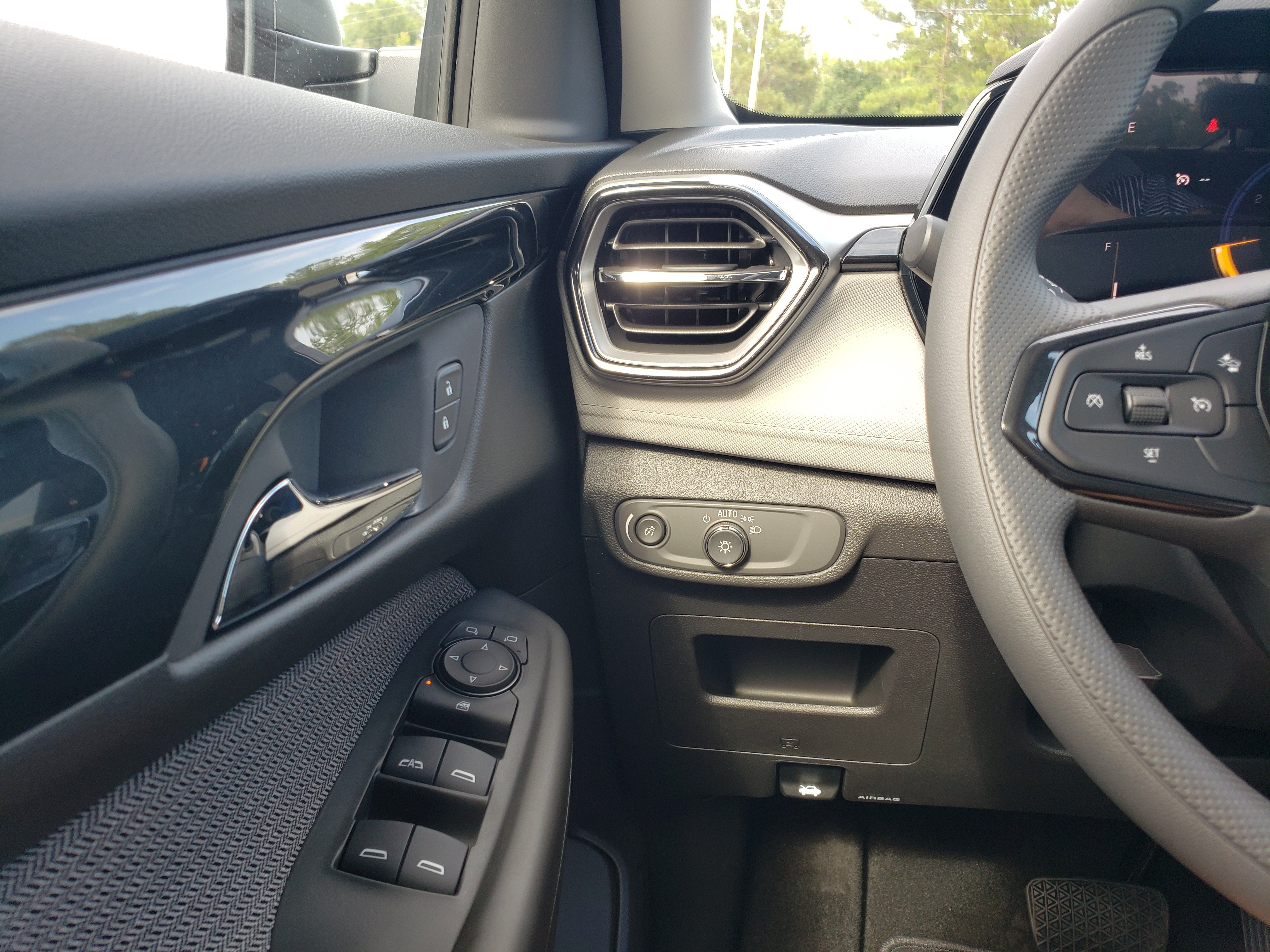 New 2026 Chevrolet TrailBlazer LS w/ LS Convenience Package FWD image 14