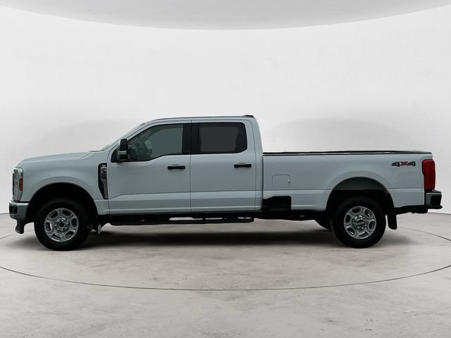 Certified 2025 Ford F350 XLT AWD/4WD image 8