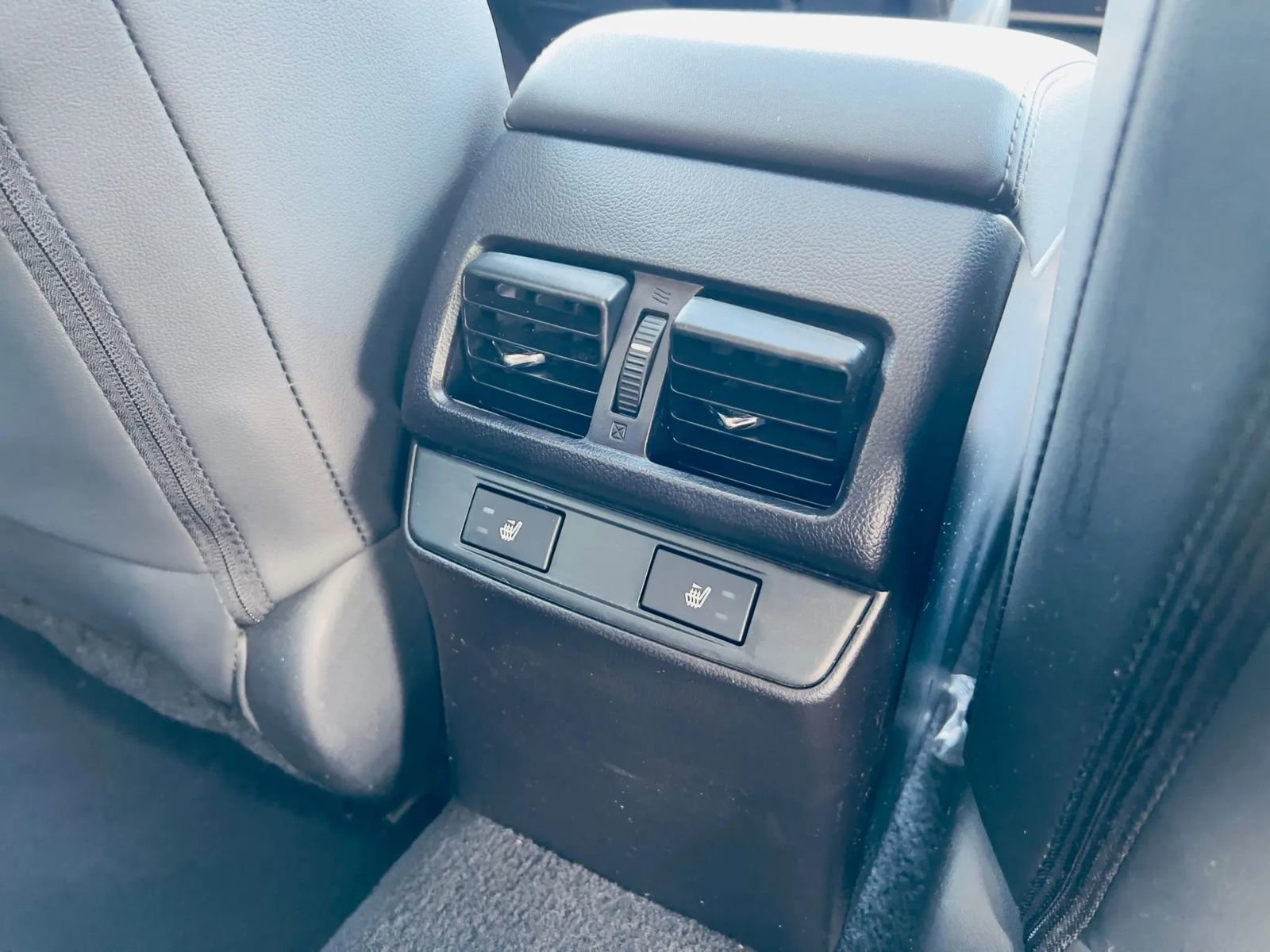 Used 2017 Subaru Outback 3.6R Limited image 21