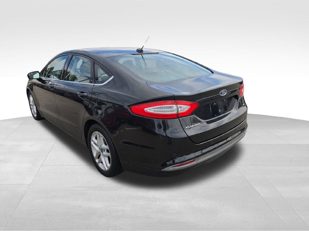 Used 2013 Ford Fusion SE FWD image 4