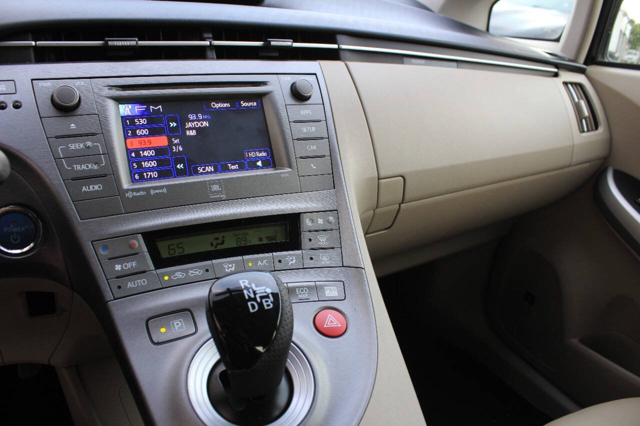 Used 2014 Toyota Prius Four FWD image 19