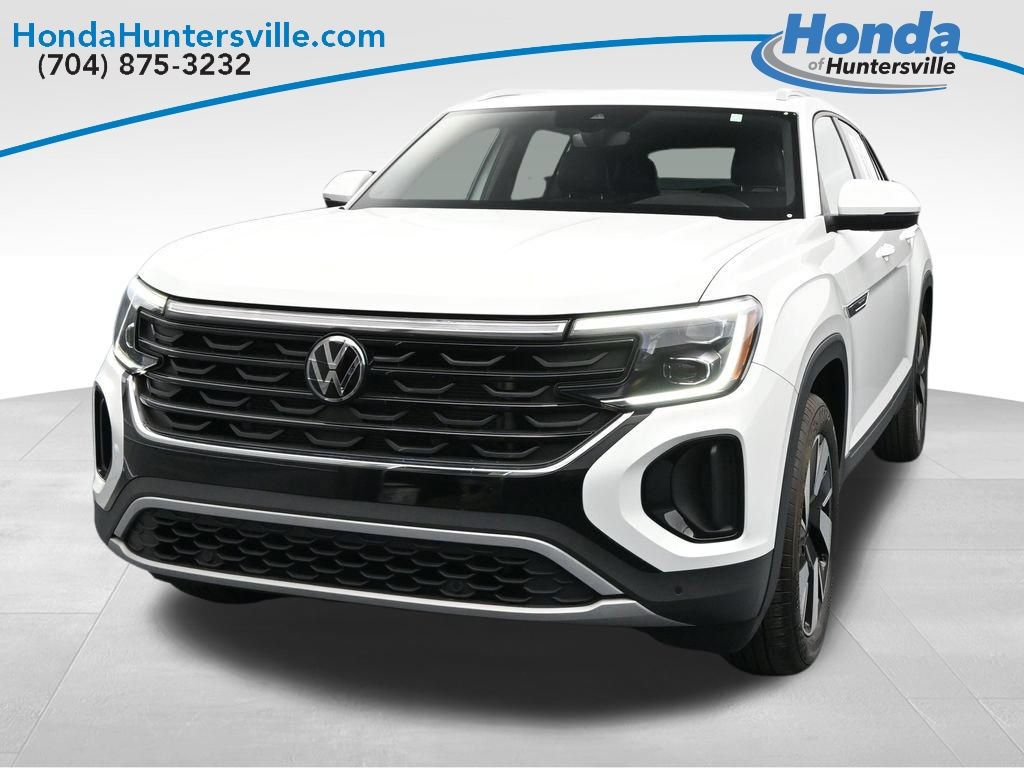 Used 2025 Volkswagen Atlas Cross Sport SE FWD image 3