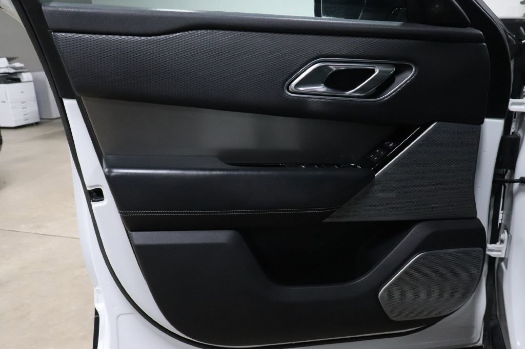 Used 2018 Land Rover Range Rover Velar S image 9
