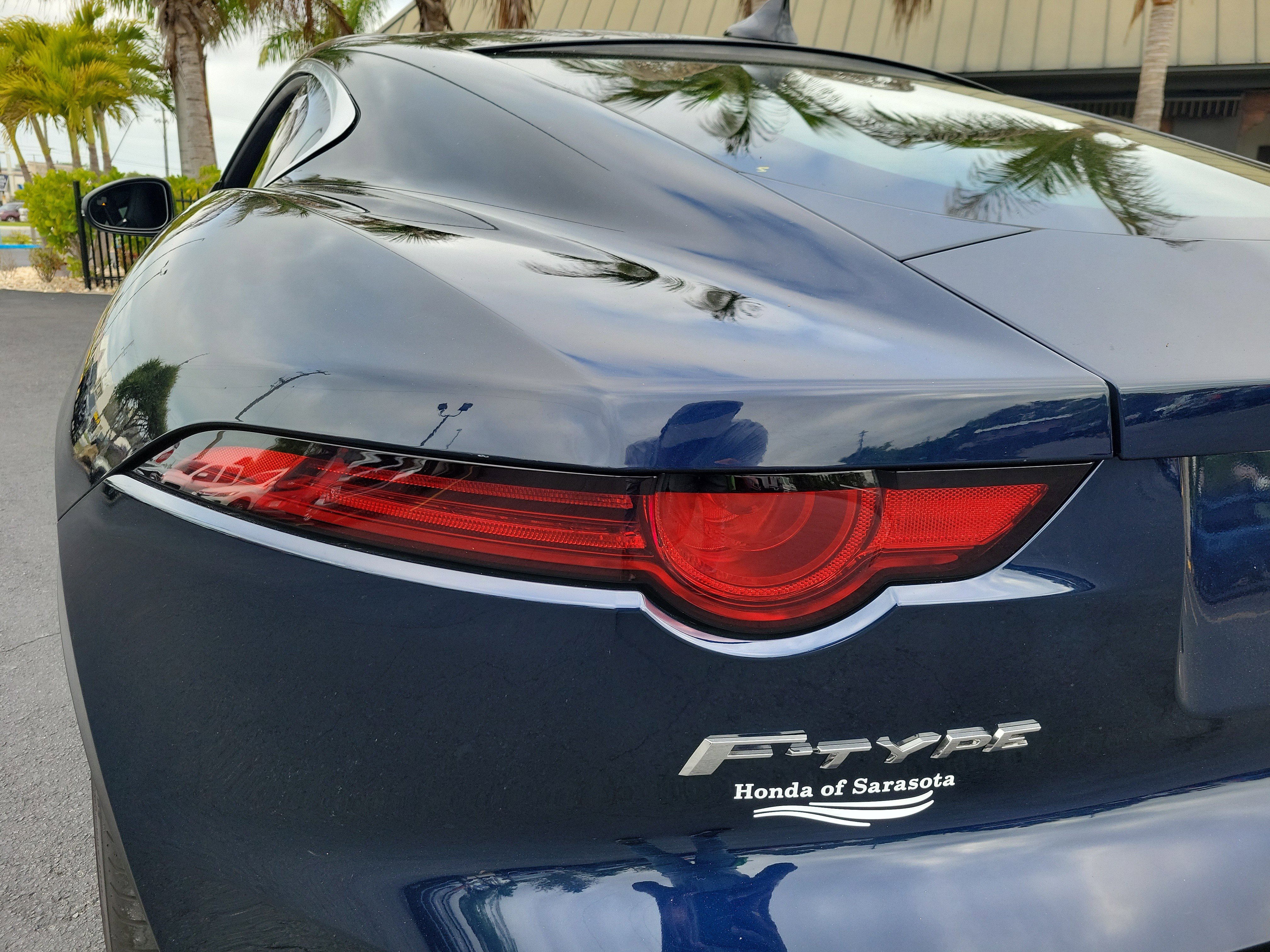 Used 2020 Jaguar F-TYPE Coupe image 11