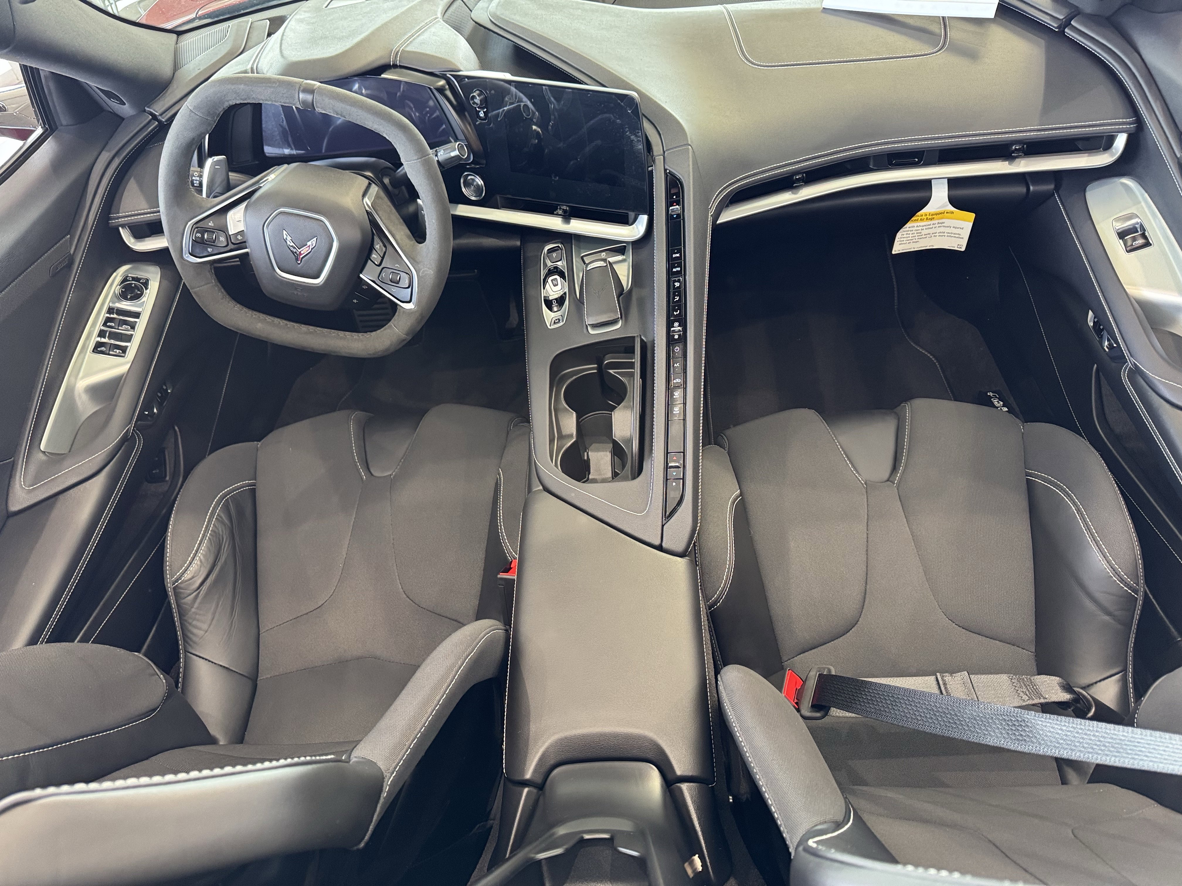 Used 2024 Chevrolet Corvette Stingray Convertible w/ Z51 Performance Package image 22