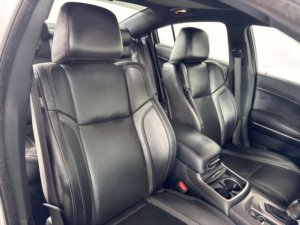Used 2020 Dodge Charger SXT w/ Leather Interior Group image 26