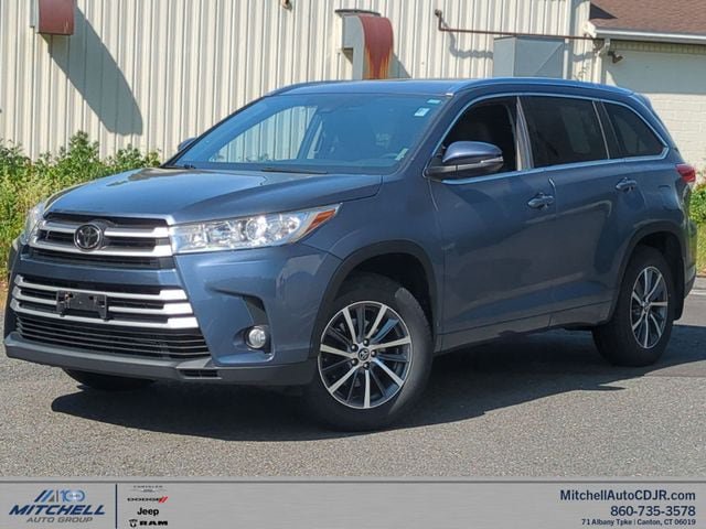 Used 2018 Toyota Highlander XLE AWD/4WD image 1