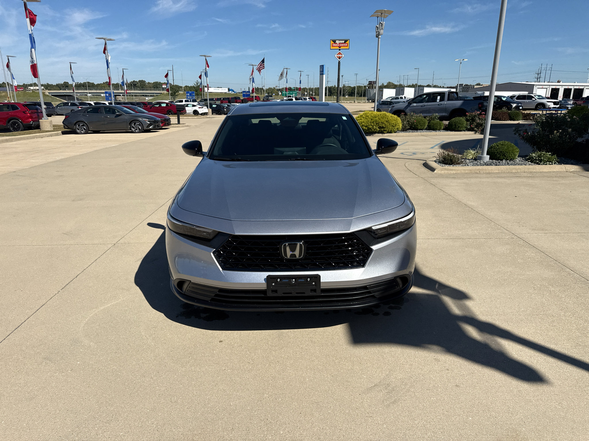 Used 2025 Honda Accord Sport image 2