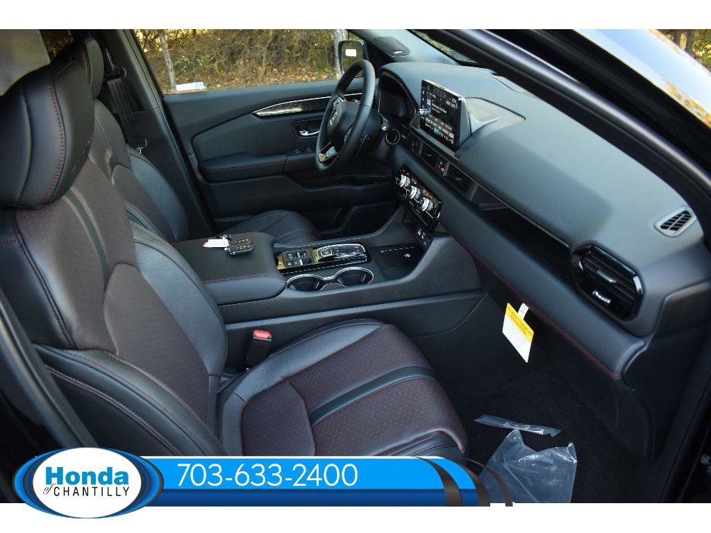 New 2025 Honda Pilot Black Edition image 13
