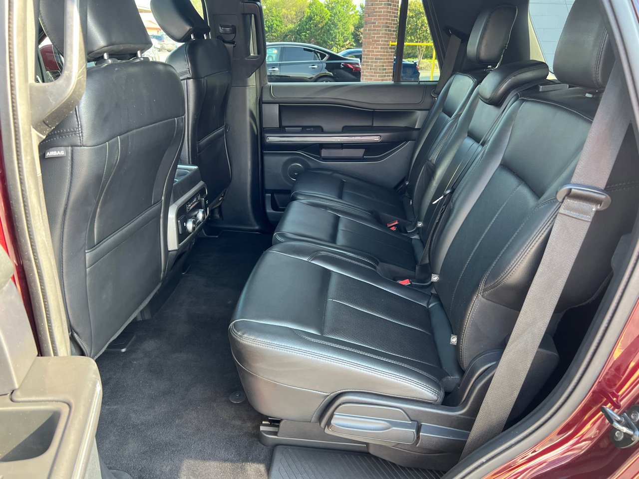 Used 2020 Ford Expedition XLT w/ Equipment Group 202A image 9