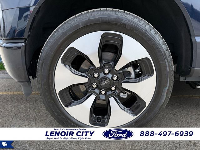 Used 2025 Ford F150 Lightning Platinum AWD/4WD image 9
