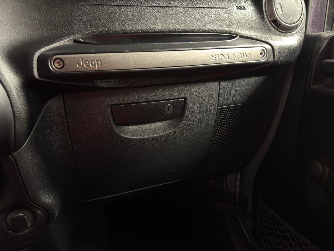 Used 2018 Jeep Wrangler Unlimited Sport AWD/4WD image 24