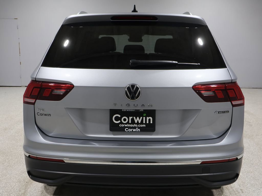 Used 2024 Volkswagen Tiguan SE image 3
