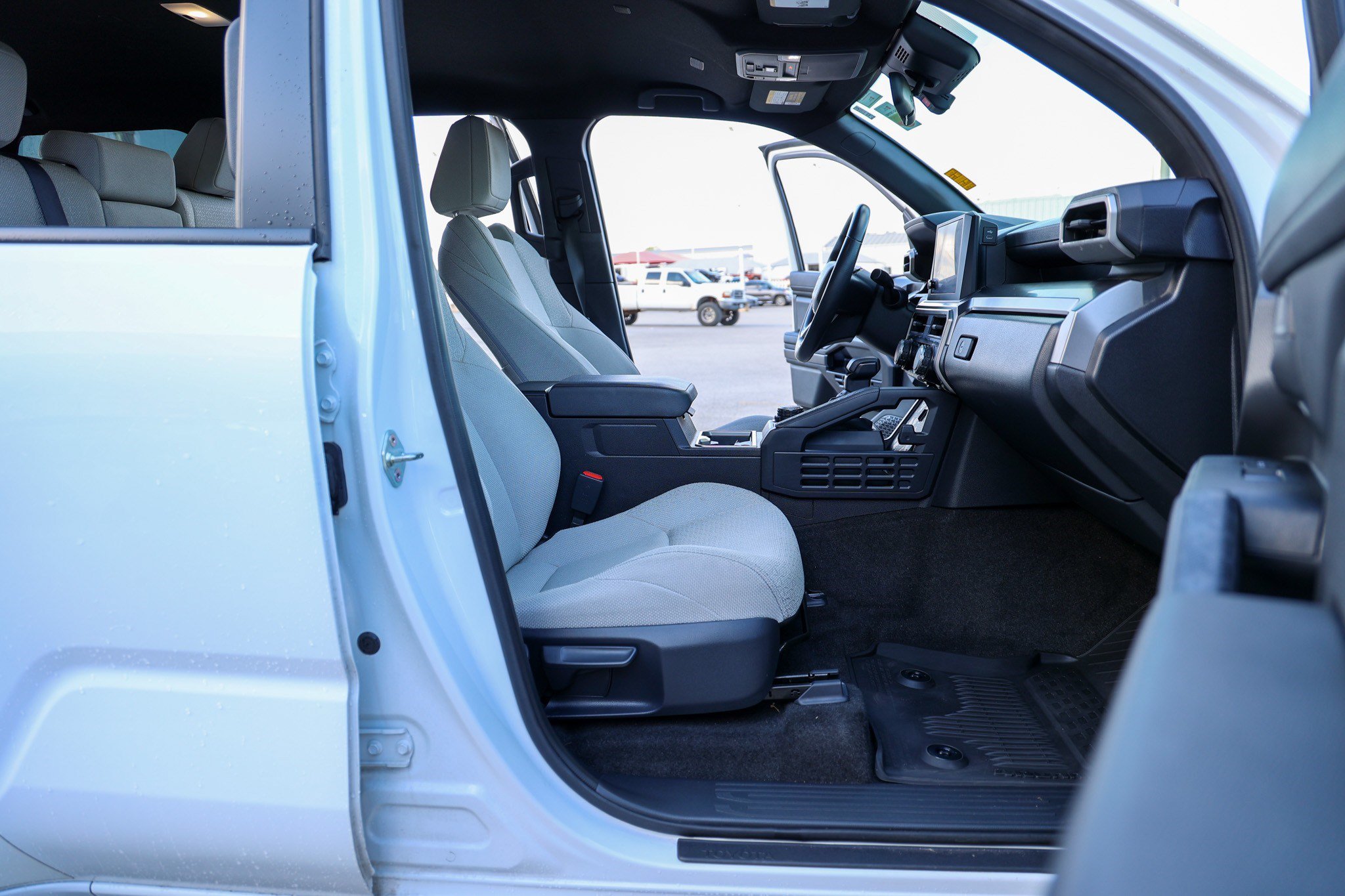 Certified 2025 Toyota 4Runner SR5 AWD/4WD image 42