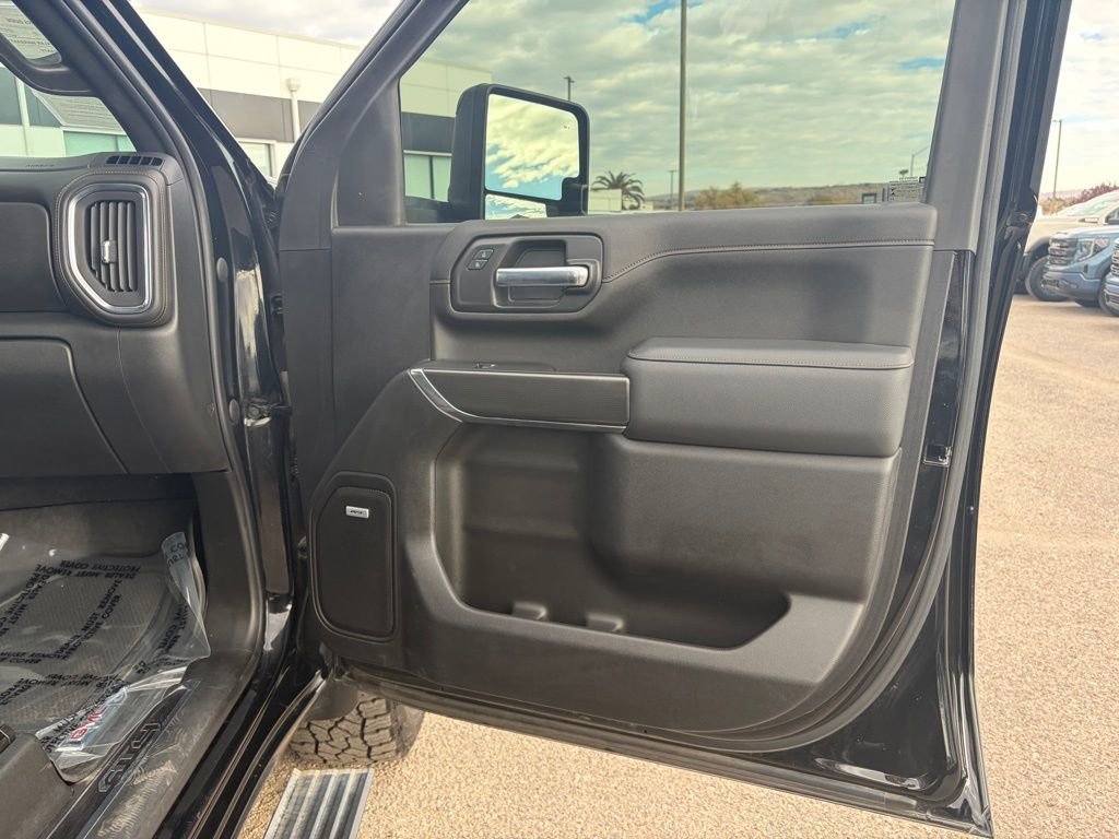 Used 2022 GMC Sierra 2500 AT4 w/ AT4 Premium Plus Package image 19
