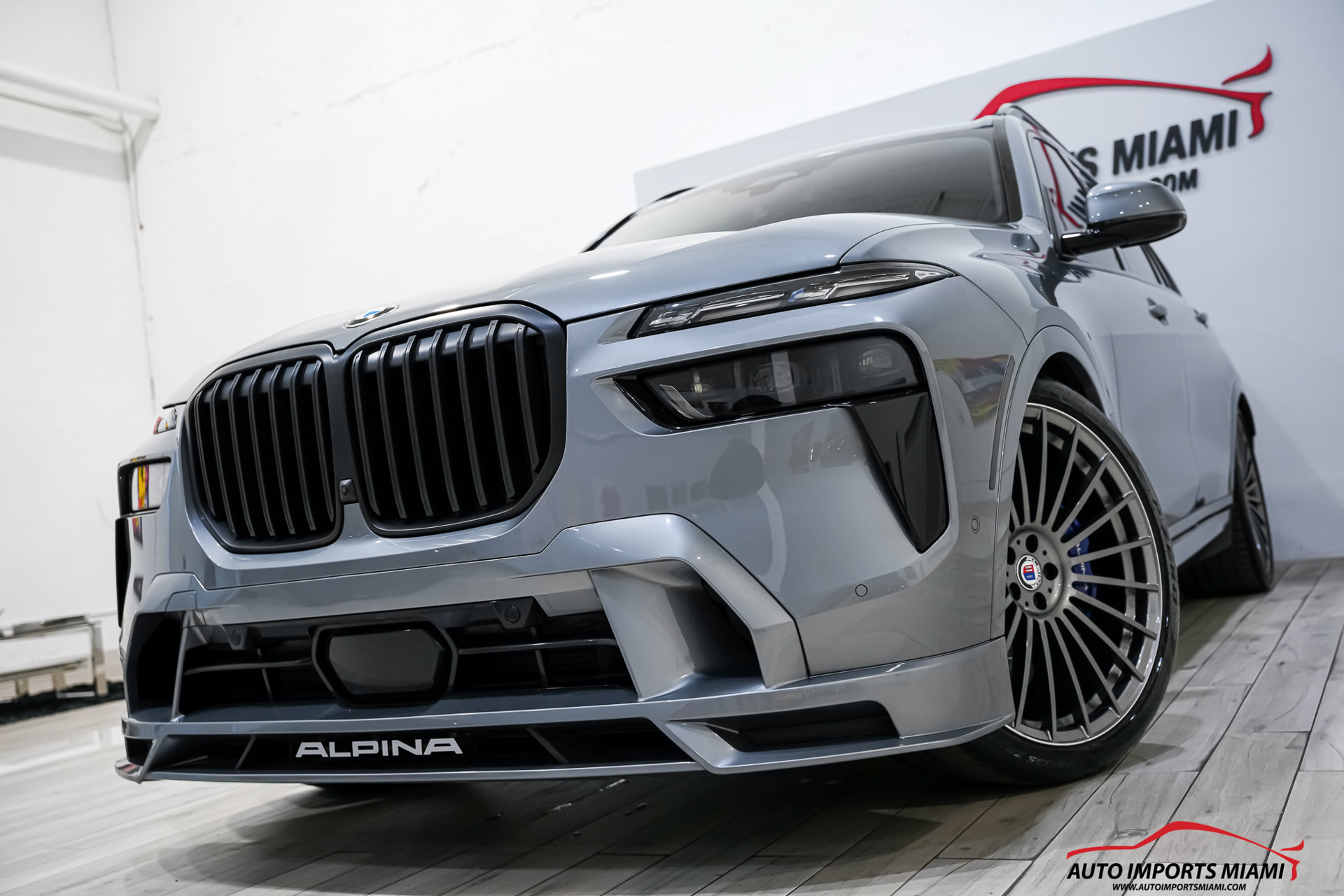 Used 2024 BMW ALPINA XB7 AWD/4WD image 2