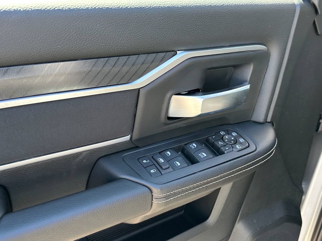 New 2026 RAM 2500 Big Horn AWD/4WD image 19