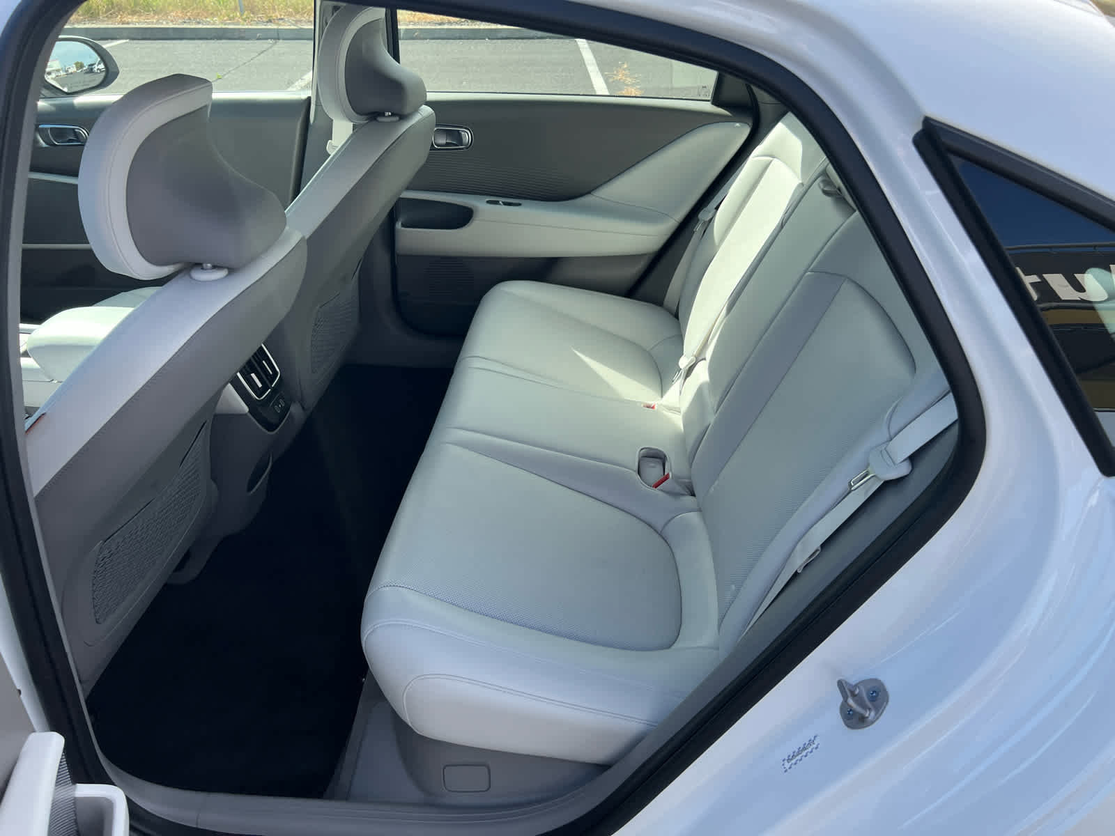 Used 2023 Hyundai Ioniq 6 SEL image 13