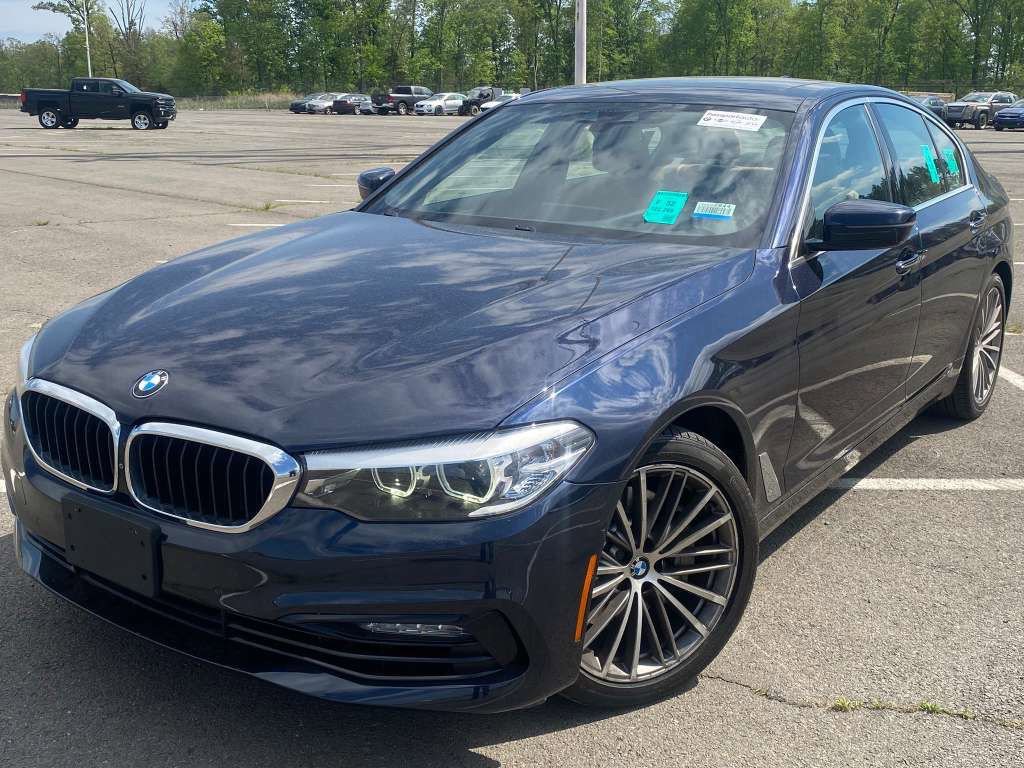 Used 2017 BMW 530i xDrive AWD/4WD image 3