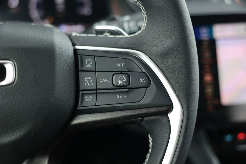 New 2026 Jeep Grand Cherokee Laredo image 18