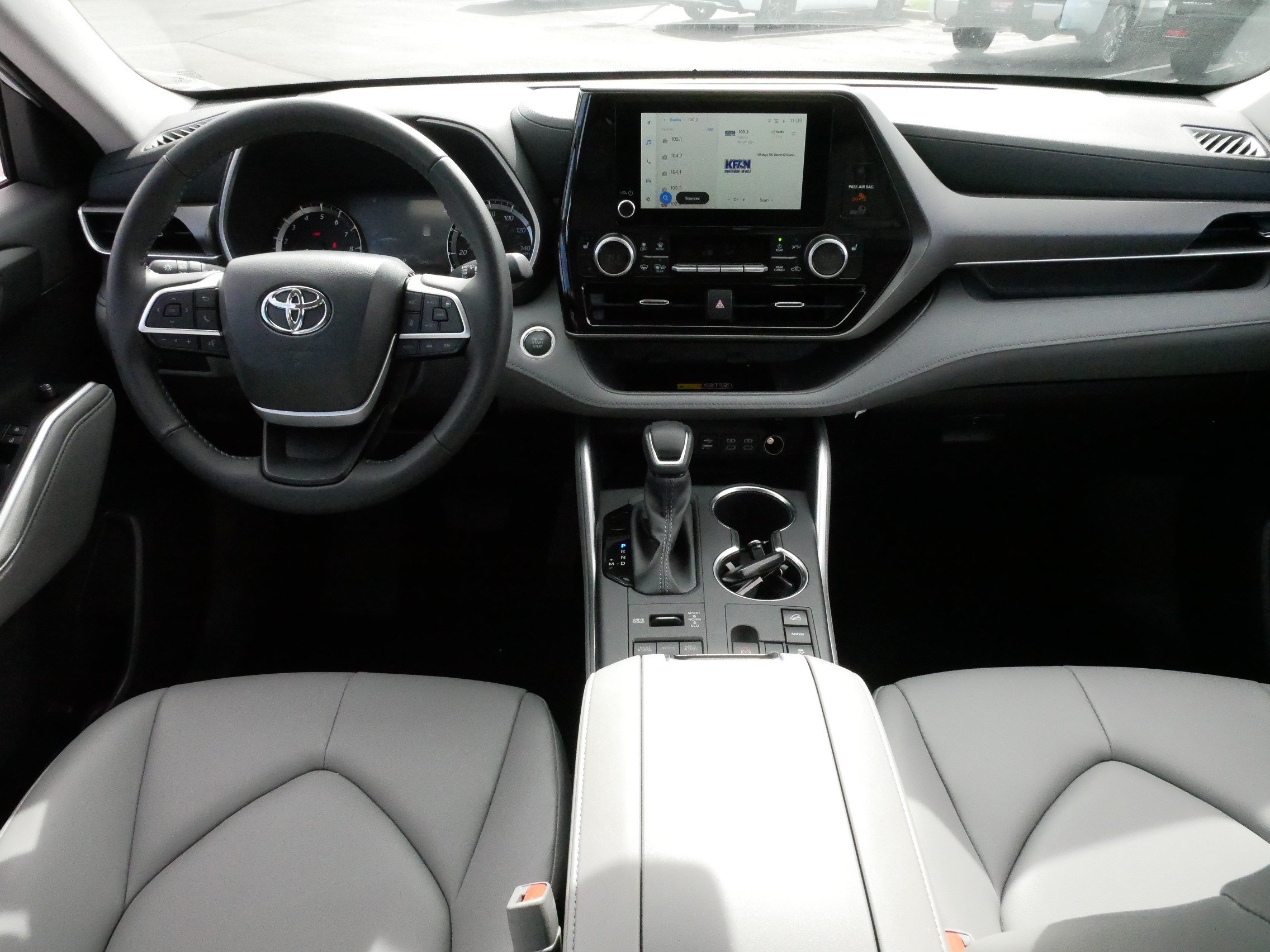 Certified 2026 Toyota Highlander XLE AWD/4WD image 10