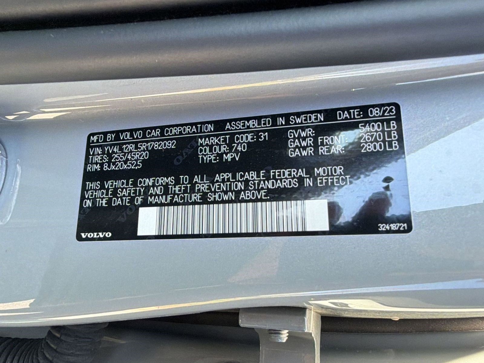 Certified 2024 Volvo XC60 B5 Plus w/ Climate Package image 21