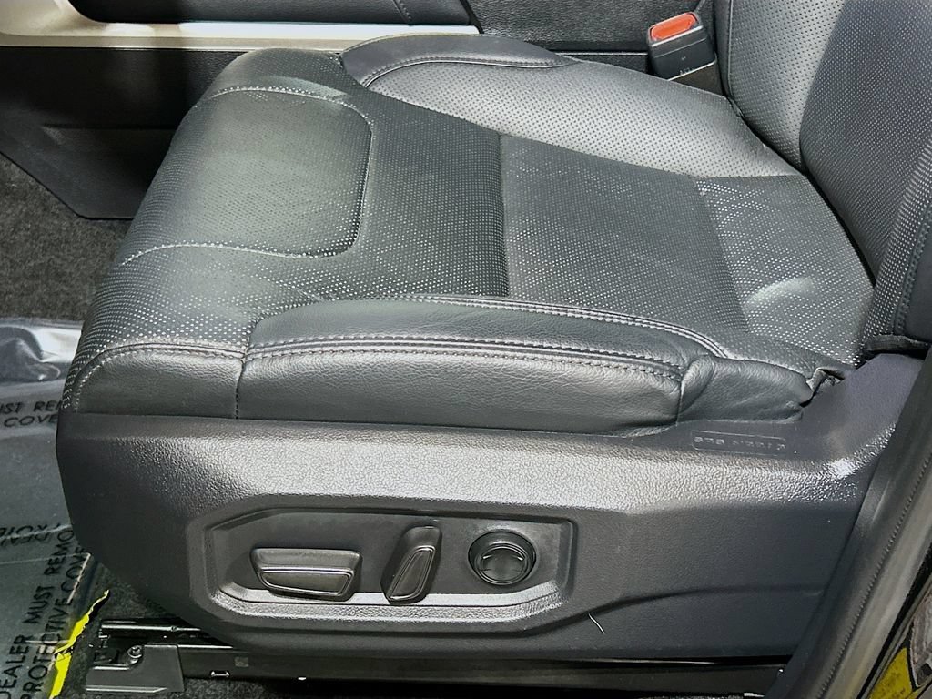 Used 2023 Toyota Tundra Limited w/ Power Package AWD/4WD image 16