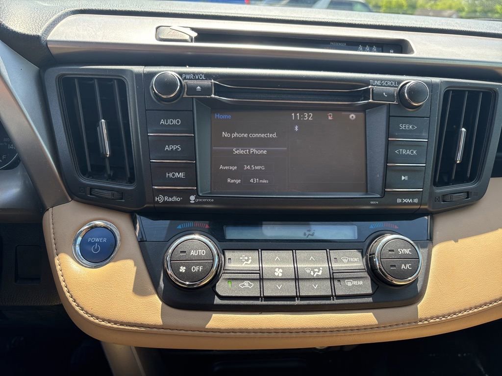 Used 2018 Toyota RAV4 XLE AWD/4WD image 17
