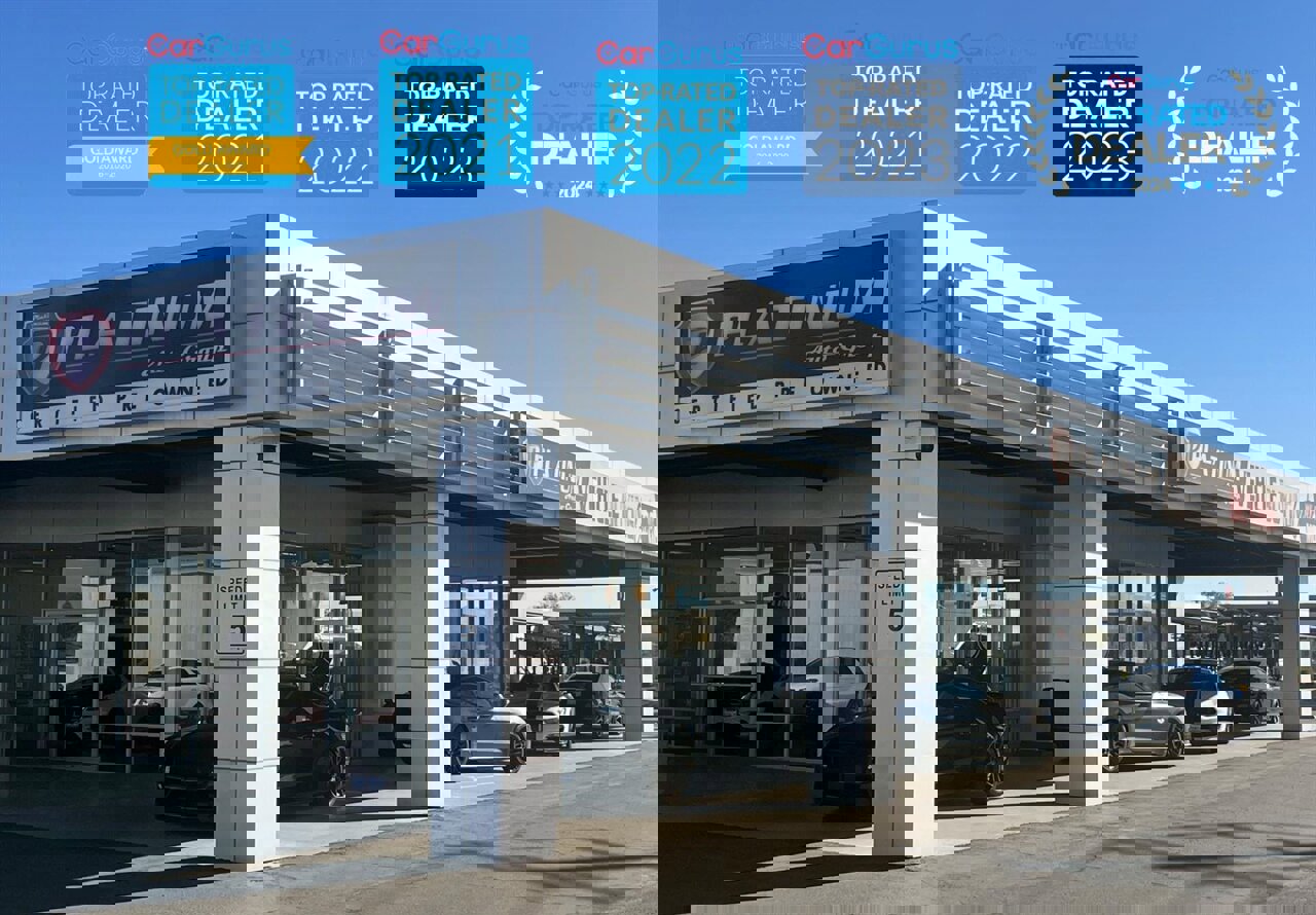 Used 2018 Chevrolet Volt Premier w/ Driver Confidence Package image 4