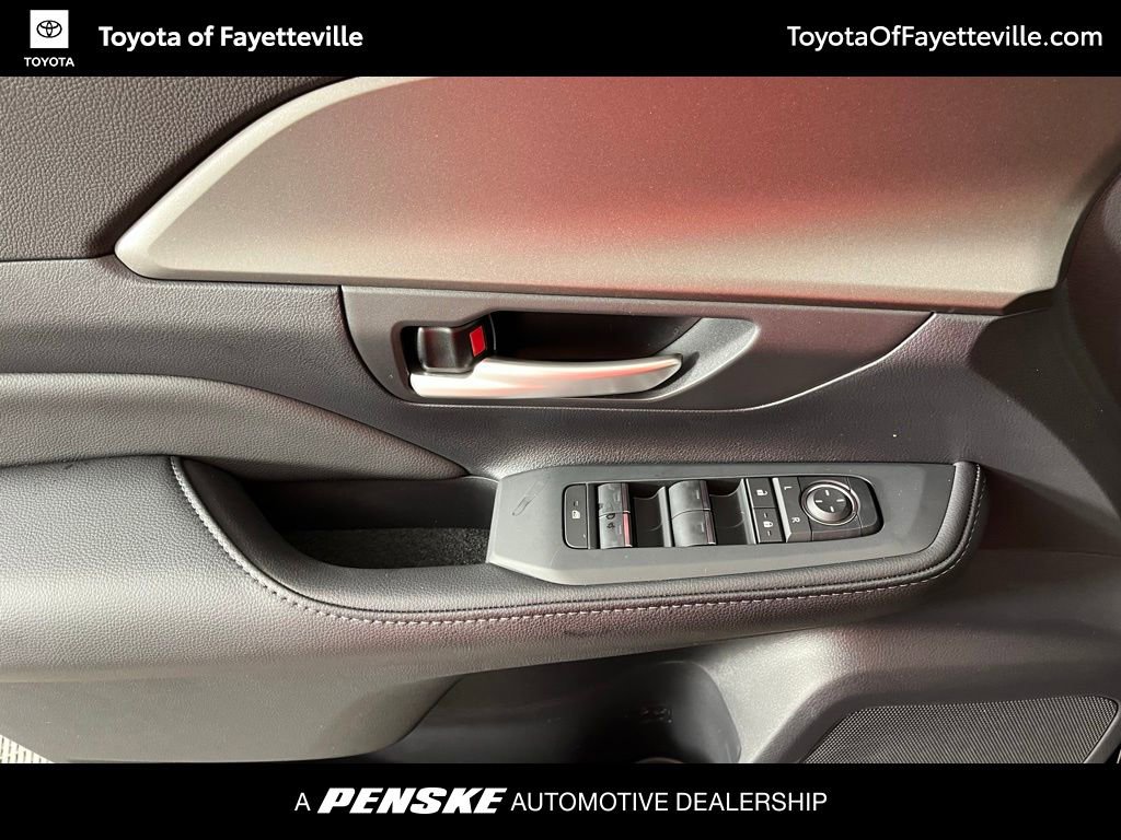 New 2026 Toyota Grand Highlander XLE image 29