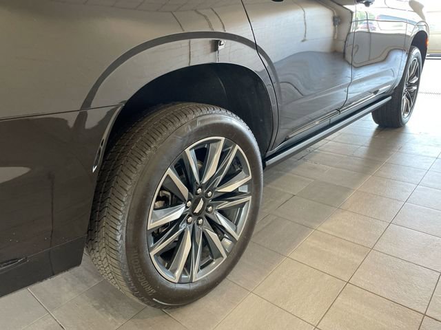 Used 2024 Cadillac Escalade Sport w/ Touring Package AWD/4WD image 15
