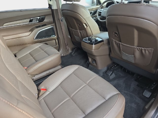 Used 2022 Kia Telluride SX w/ Nightfall Edition Package AWD/4WD image 13