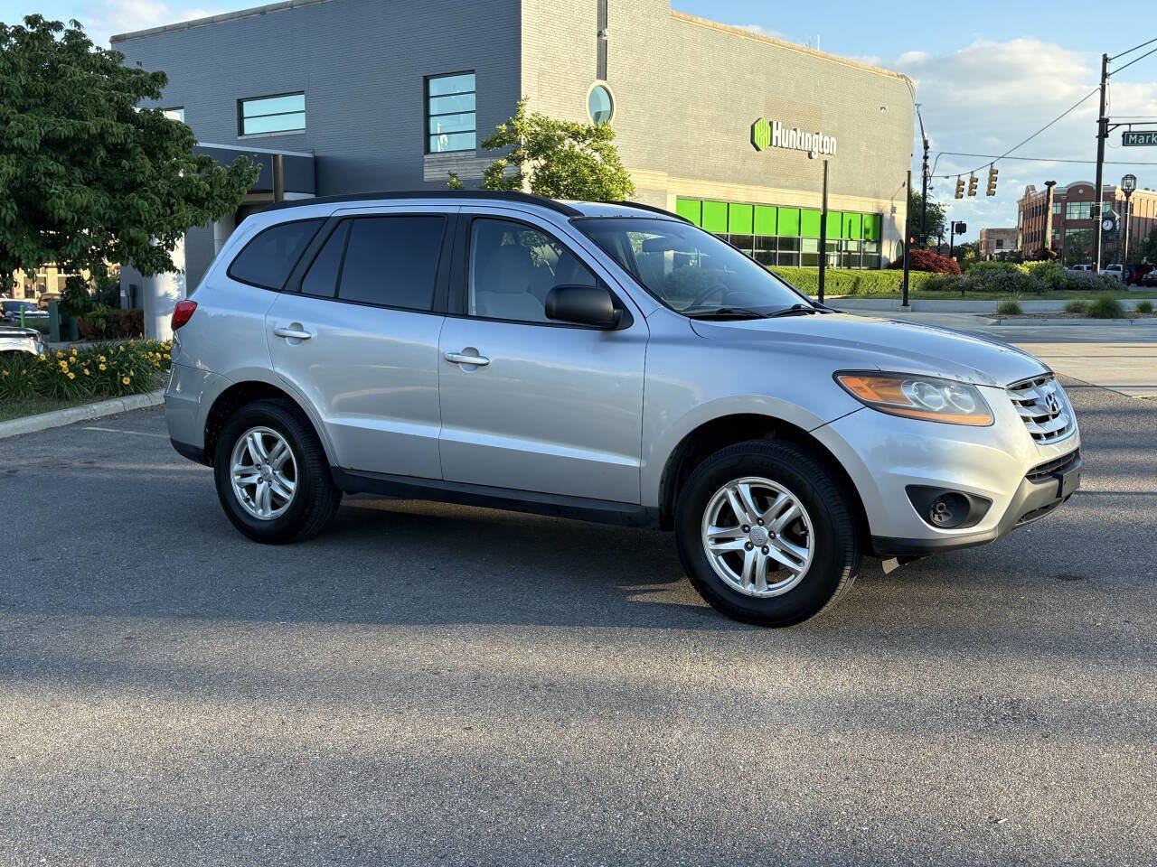 Used 2010 Hyundai Santa Fe GLS AWD/4WD image 9