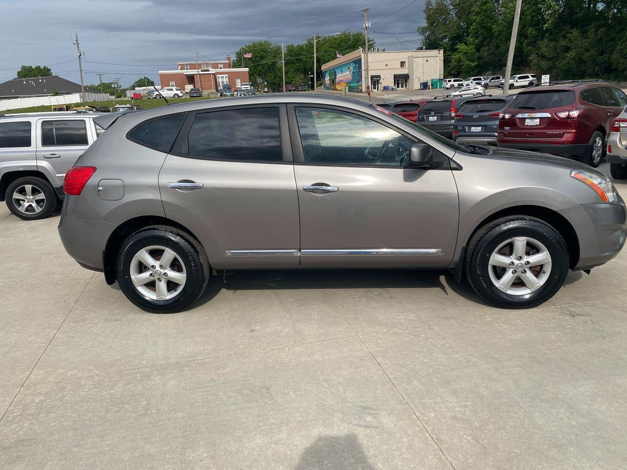 Used 2013 Nissan Rogue S w/ Special Edition Pkg AWD/4WD image 5