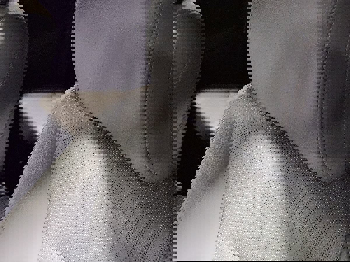 Used 2023 Lexus GX 460 image 32