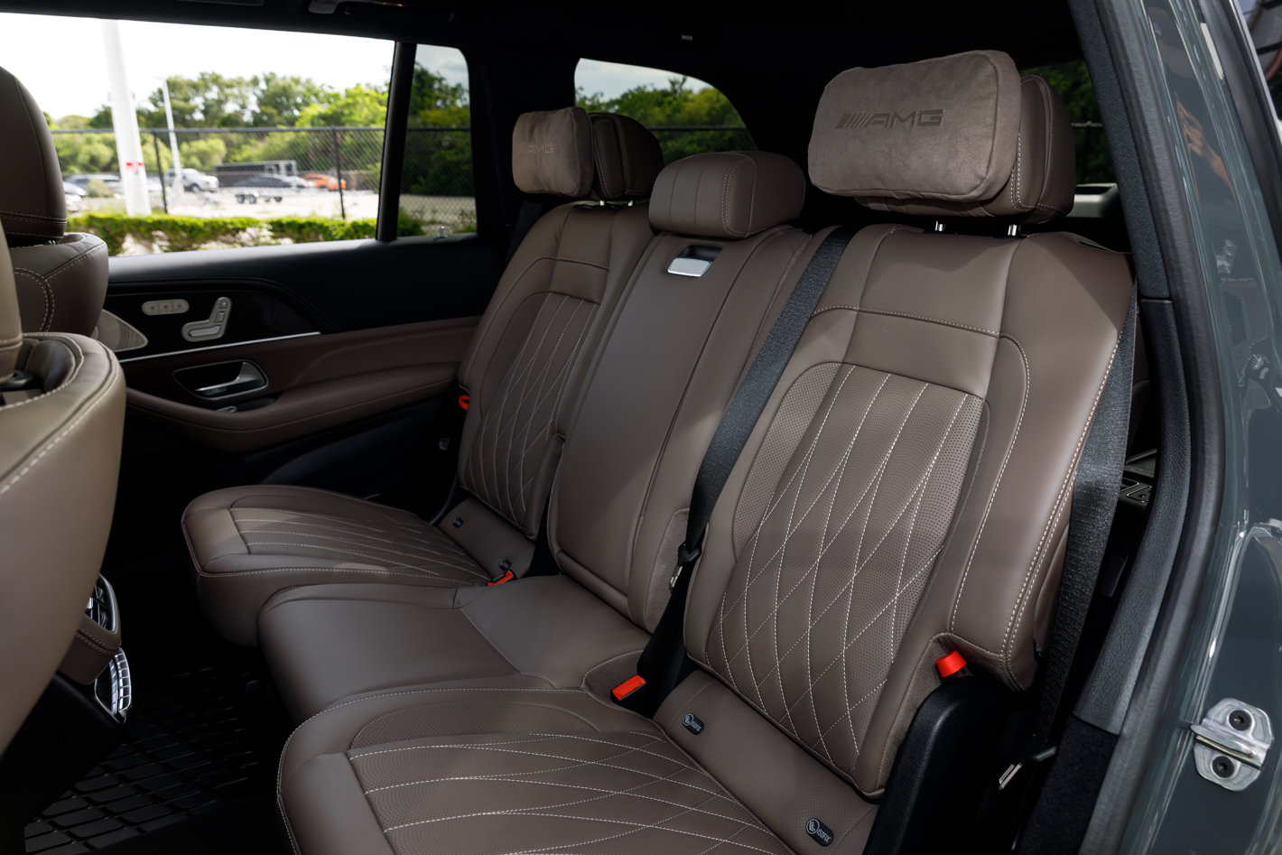 Used 2025 Mercedes-Benz GLS 63 AMG 4MATIC image 33