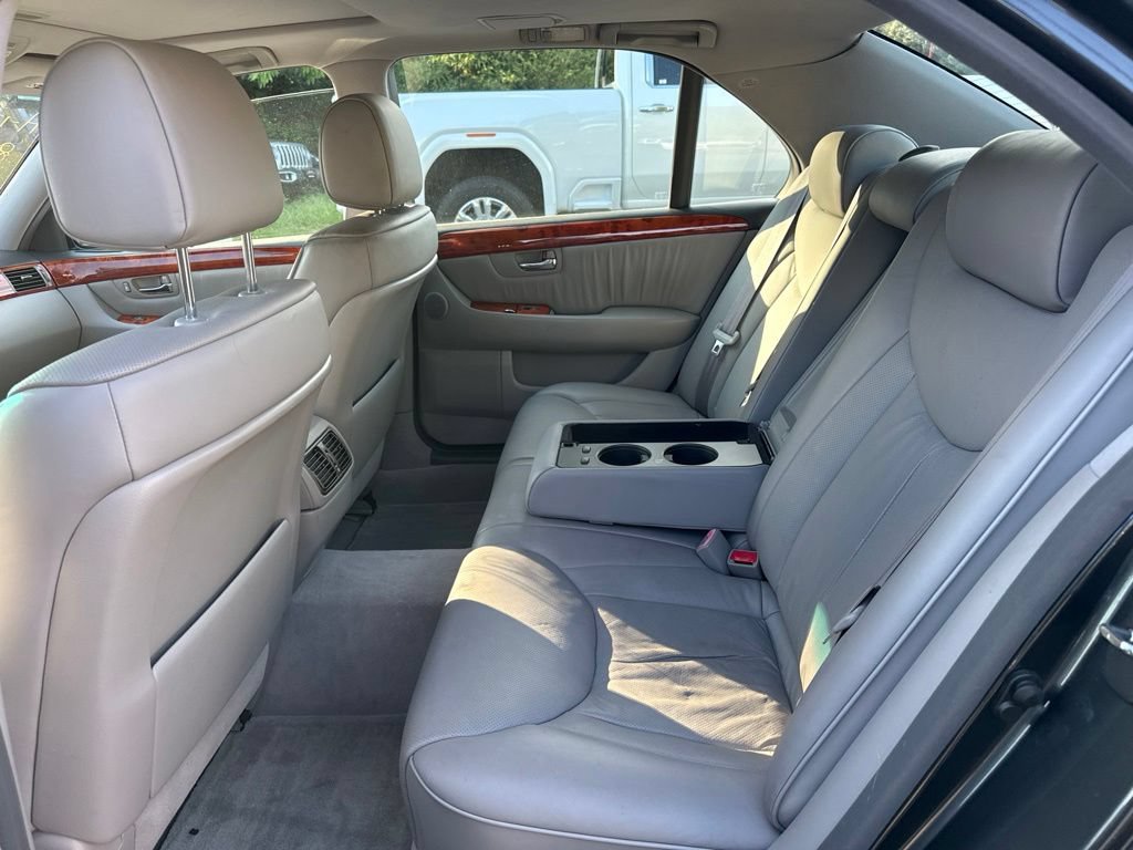Used 2004 Lexus LS 430 w/ Modern Luxury Pkg RWD image 7