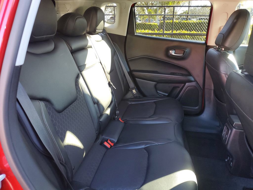 Used 2018 Jeep Compass Latitude w/ Popular Equipment Group image 22