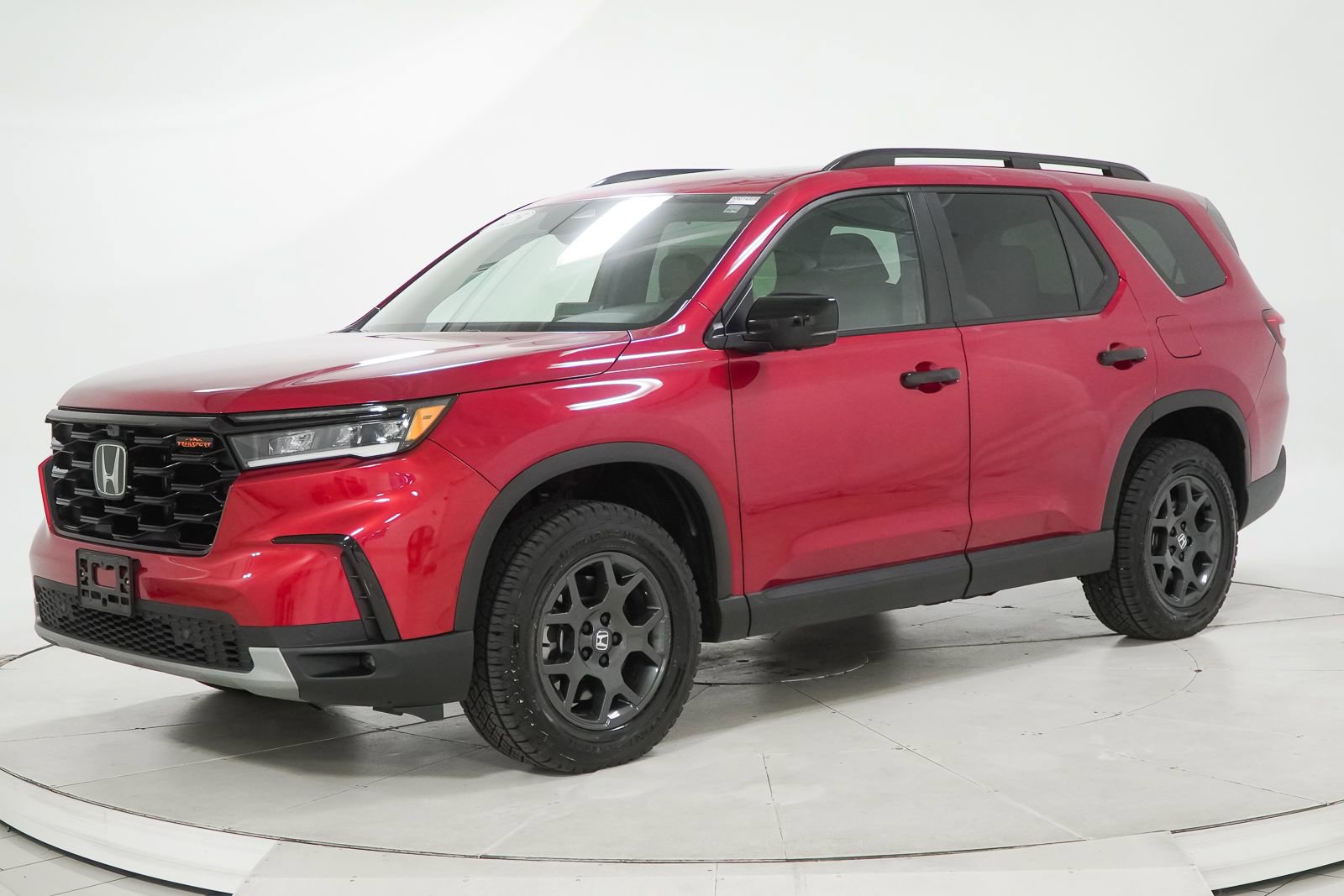 Certified 2025 Honda Pilot TrailSport image 5