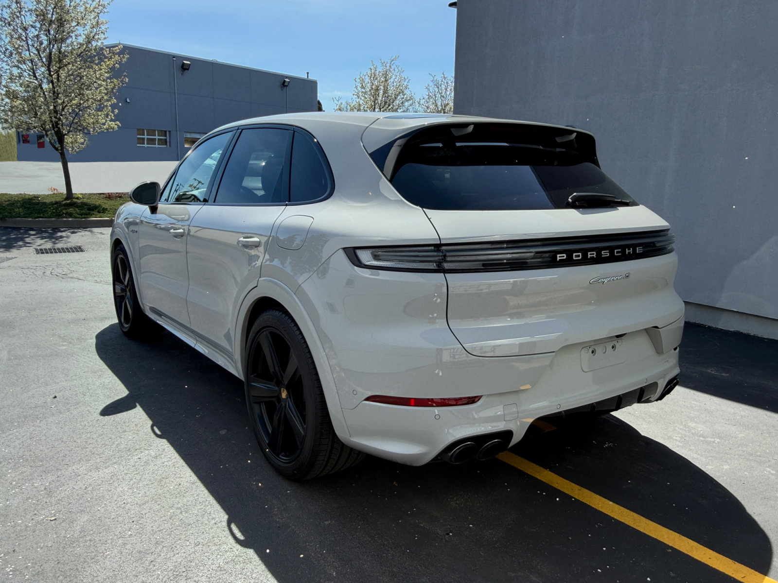 Used 2026 Porsche Cayenne S AWD/4WD image 3